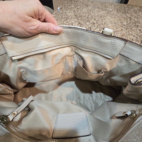 Coach Hampton Off White Leather Carryall Satchel Purse Handbag 10529 - Picture 9 of 16